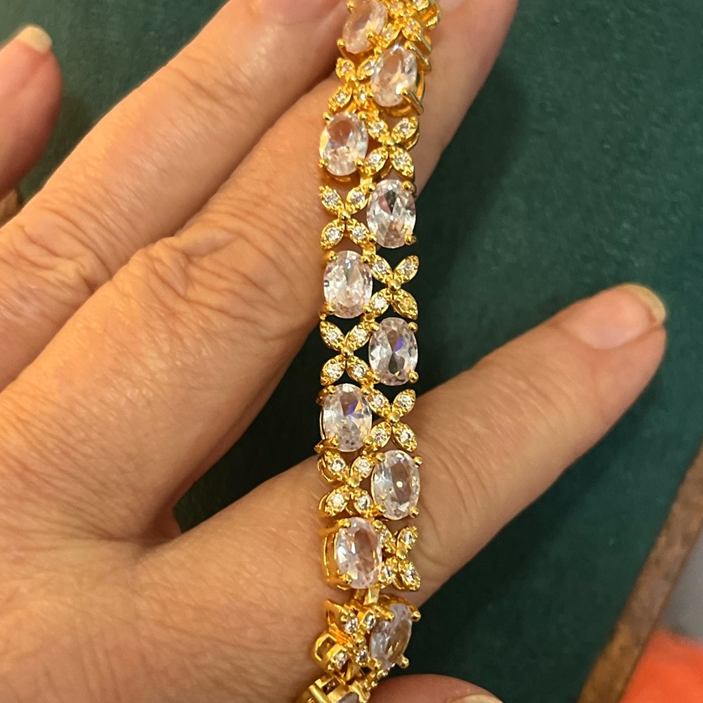 Stunning 18k Gold & AAA CZ Bracelet-SPARKLE Across the Room!!